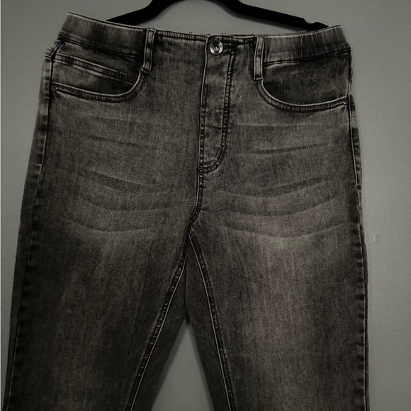Tribal Gray Skinny Jeans with Distressed Look - Picture 2 of 9